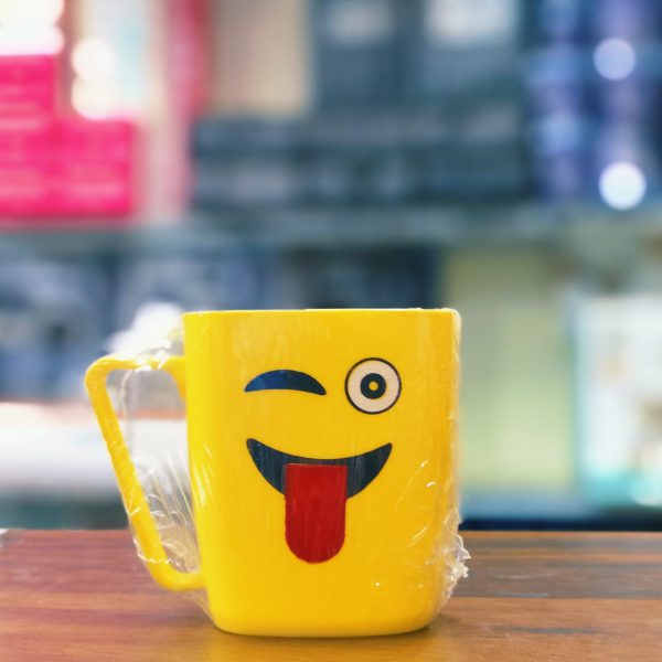 Round Shape Yellow Plastic Smile Mug – (random Design)