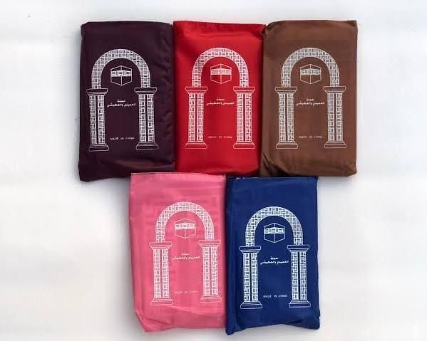 Pocket Foldable Prayer Mat – (random Color)