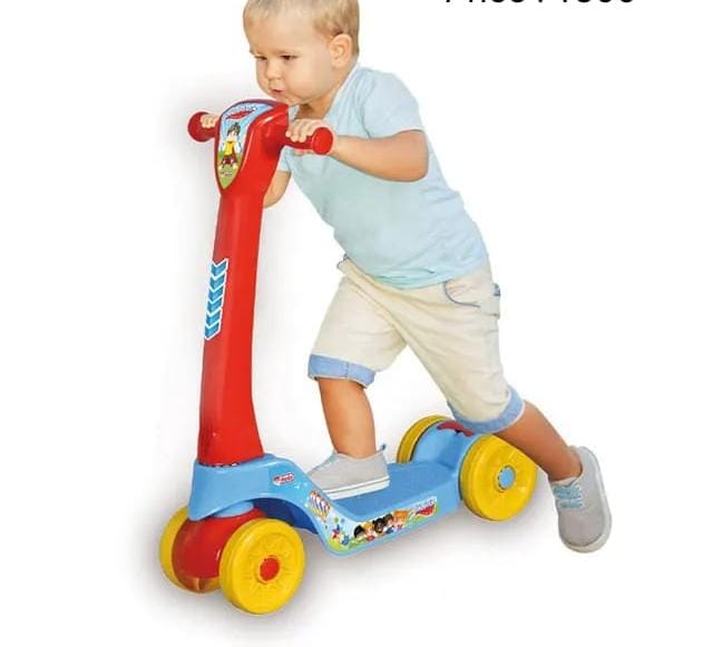 The 4-Wheel Flashing Scooter Experience for Kids Aged 2 to 8 with Adjustable Height Settings